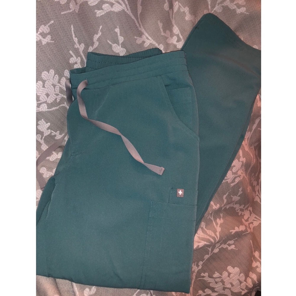 Yola hydrogreen figs scrub pants MP